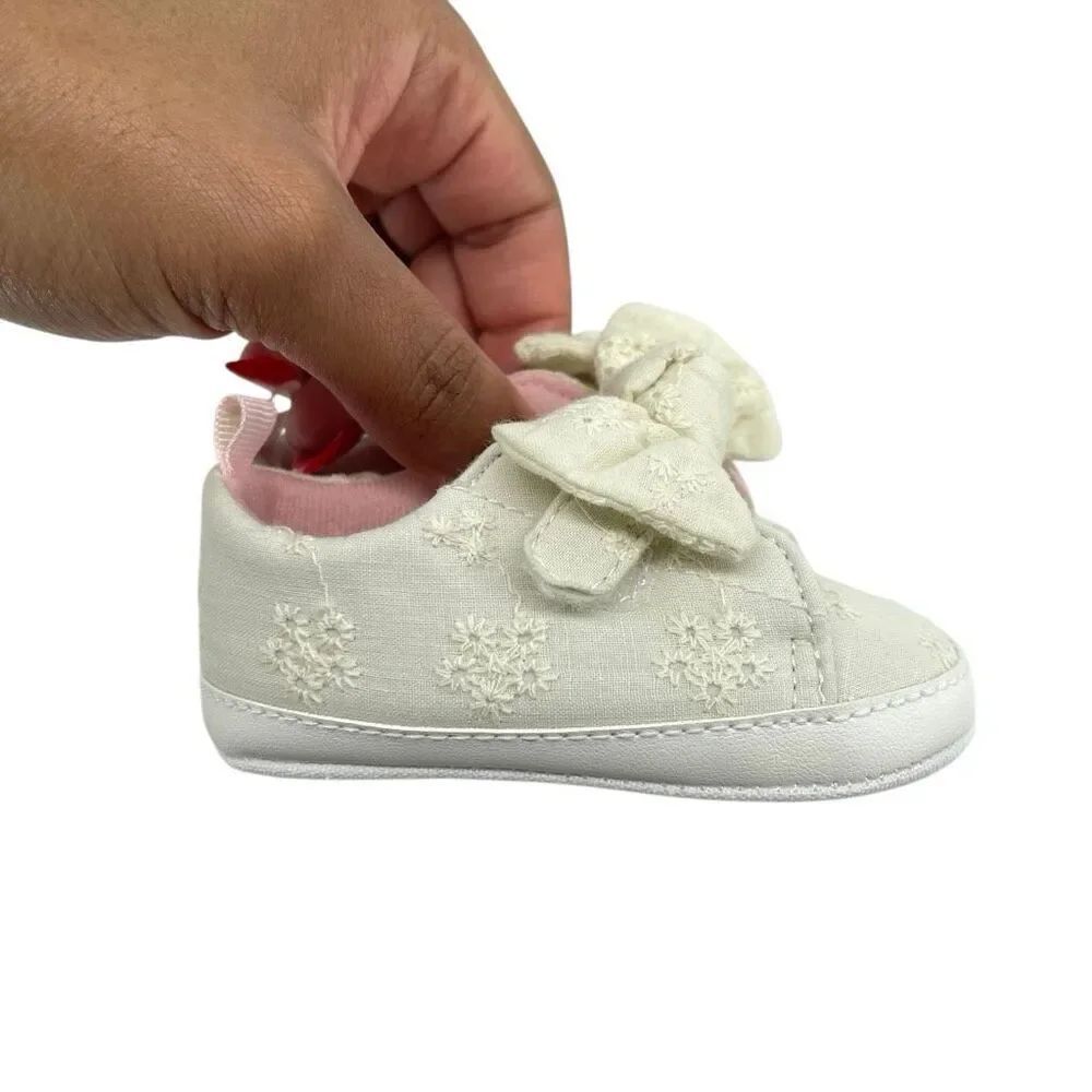 First Steps Baby Girl Floral Bow Soft Sole Shoes 6-9M Cream Embroidered - Picture 11 of 13